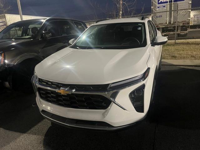 used 2025 Chevrolet Trax car, priced at $19,991