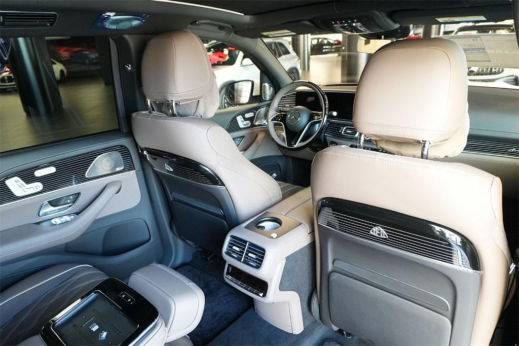 new 2026 Mercedes-Benz Maybach GLS 600 car