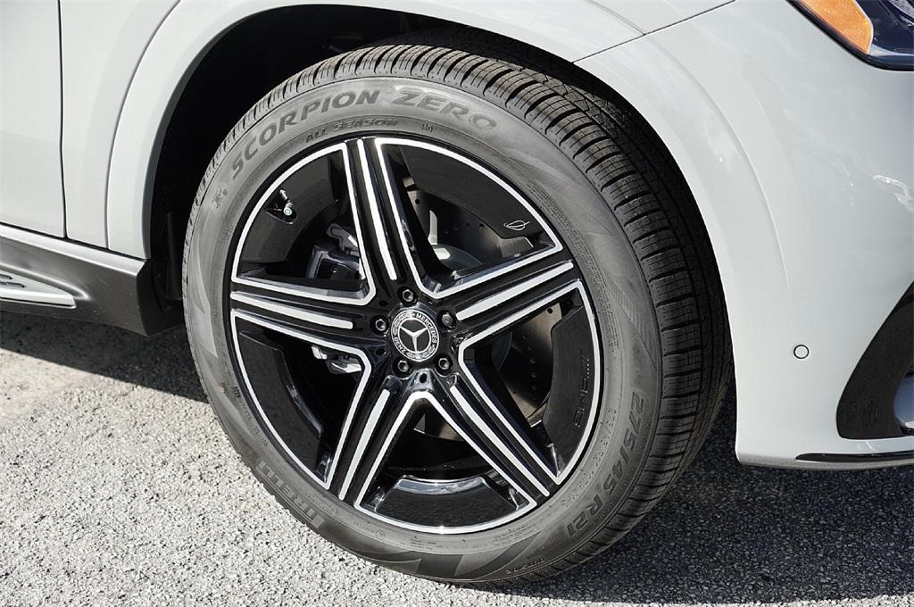 new 2026 Mercedes-Benz GLE 580 car