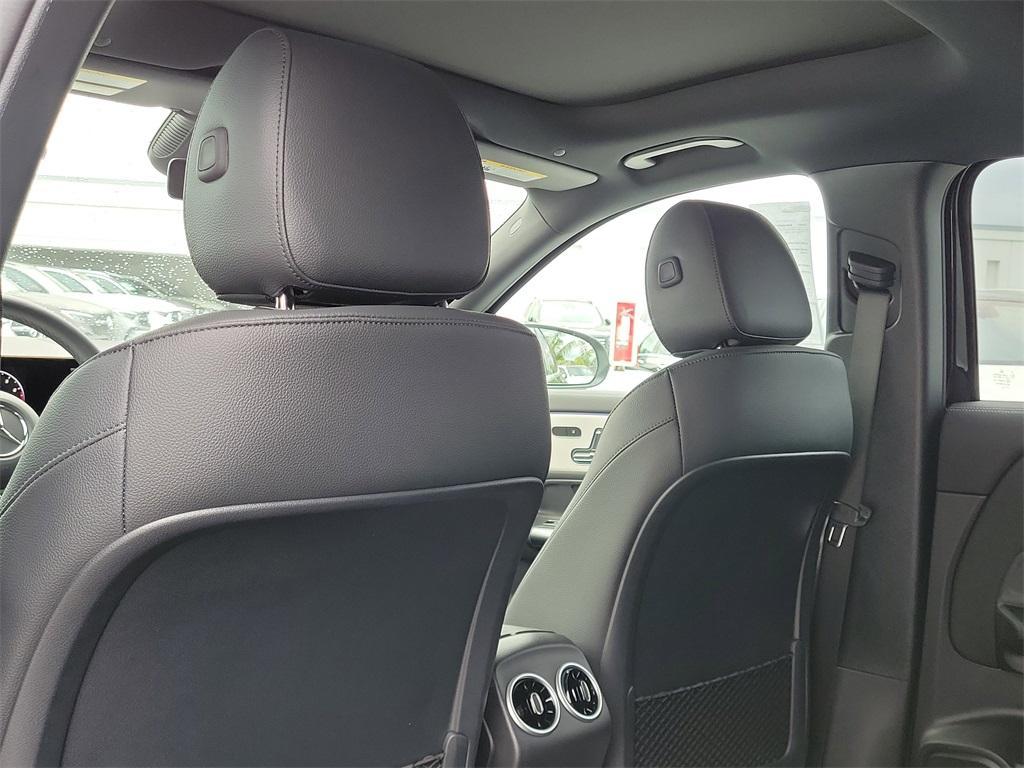 new 2026 Mercedes-Benz GLA 250 car