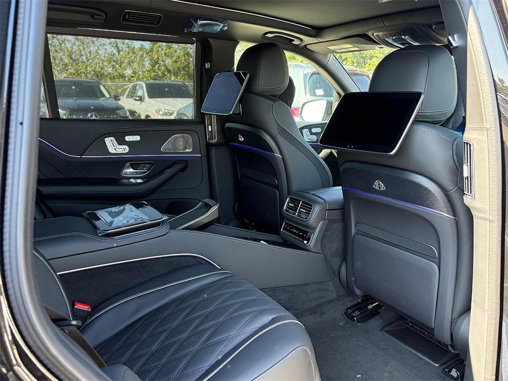 new 2026 Mercedes-Benz Maybach GLS 600 car
