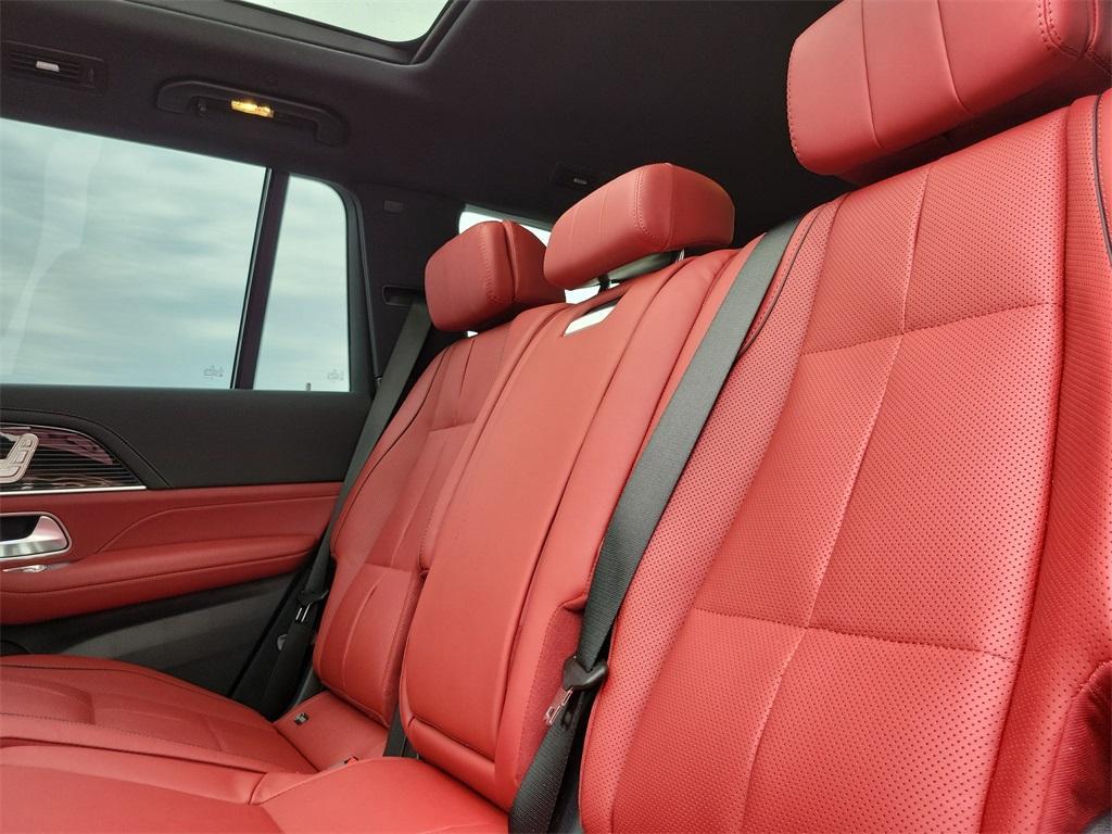 new 2026 Mercedes-Benz GLS 450 car