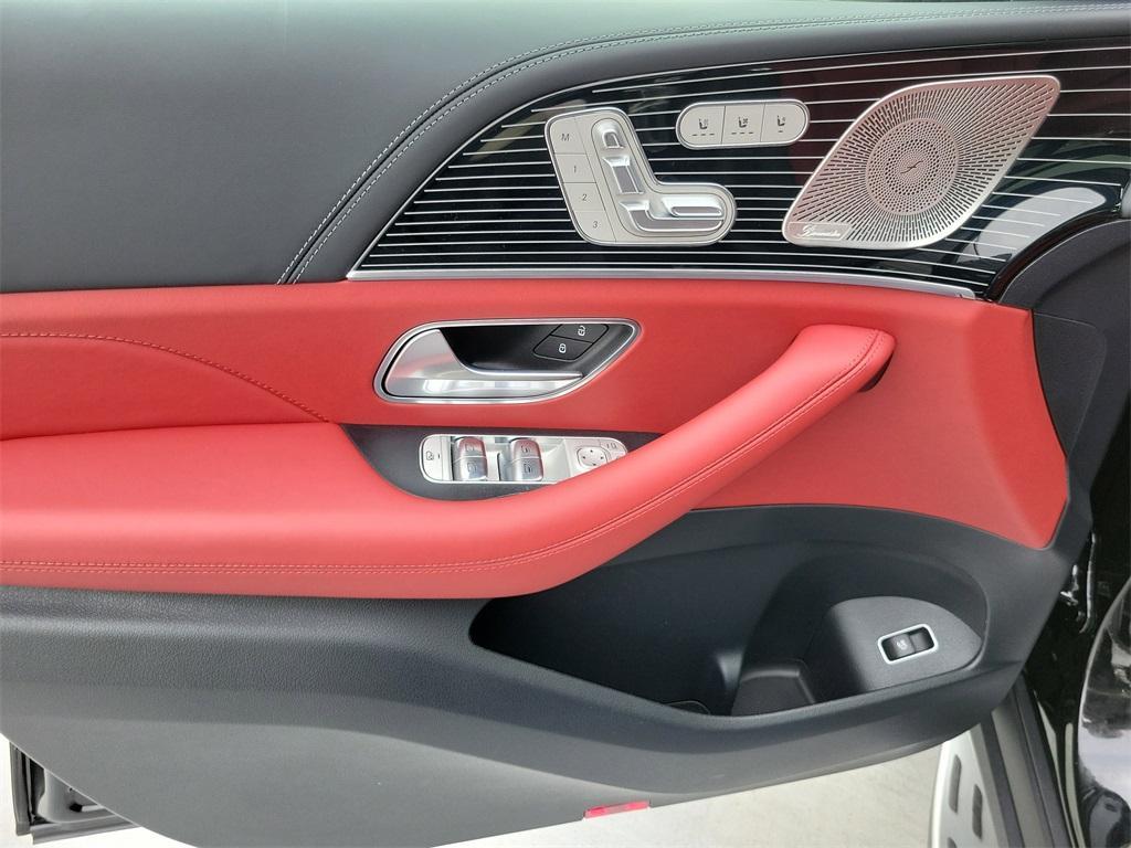 new 2026 Mercedes-Benz GLS 450 car