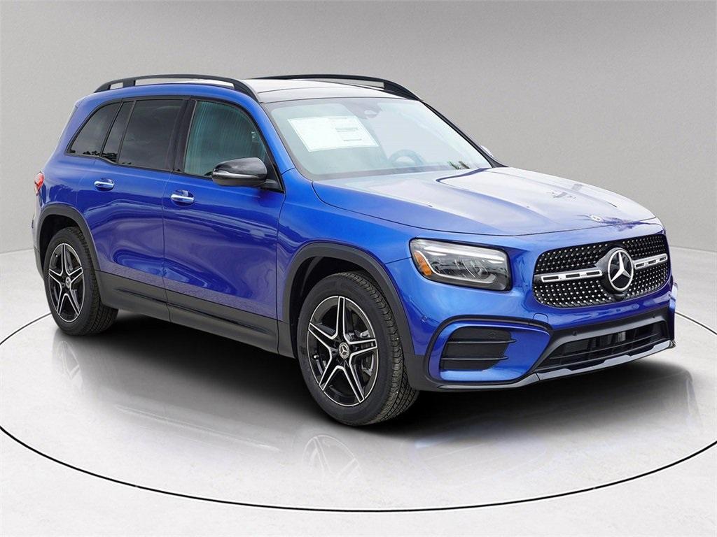 new 2025 Mercedes-Benz GLB 250 car