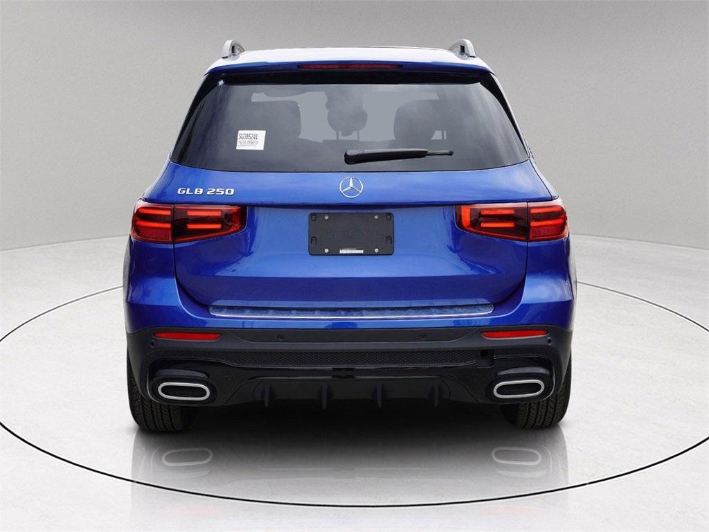 new 2025 Mercedes-Benz GLB 250 car