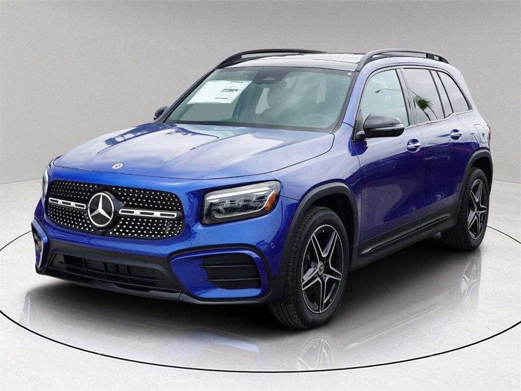 new 2025 Mercedes-Benz GLB 250 car