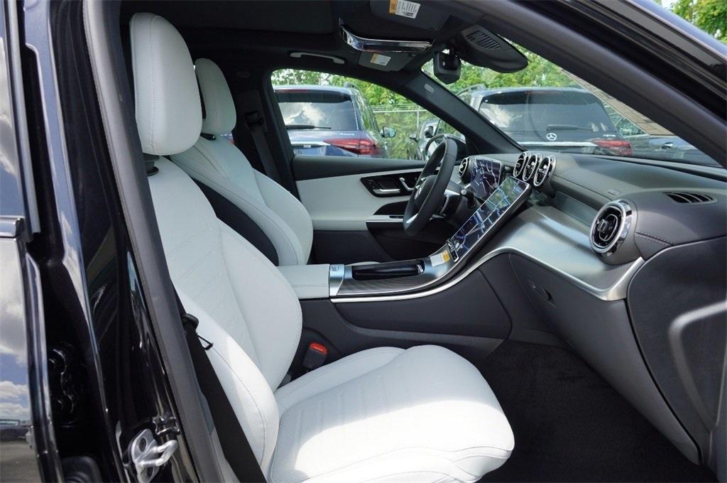 new 2026 Mercedes-Benz GLC 300 car