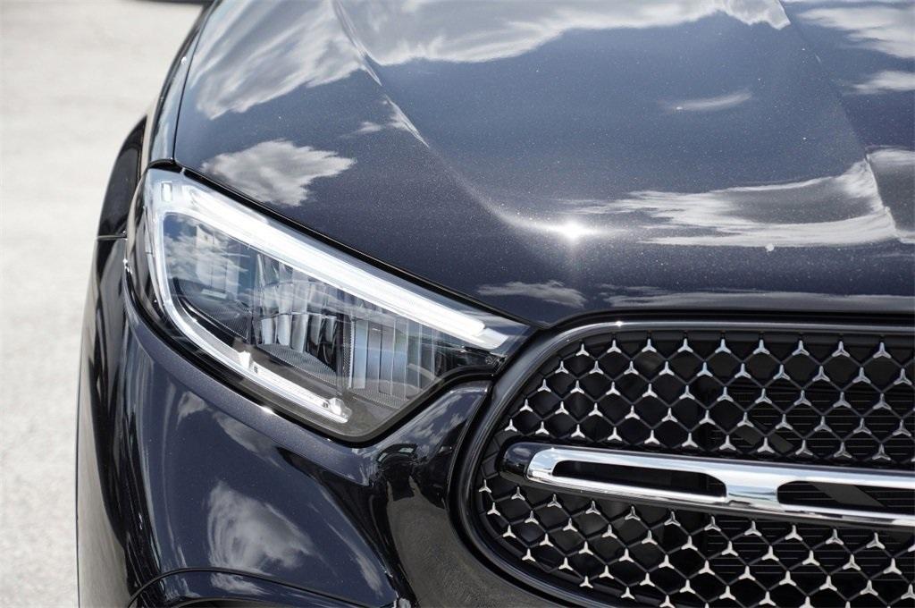 new 2026 Mercedes-Benz GLC 300 car