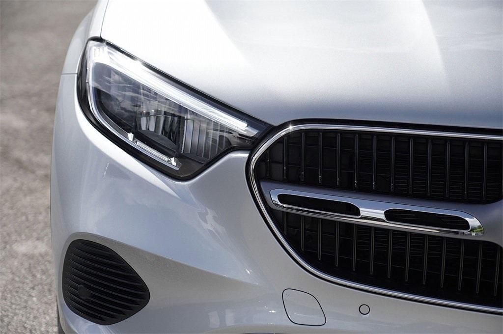 new 2026 Mercedes-Benz GLC 300 car