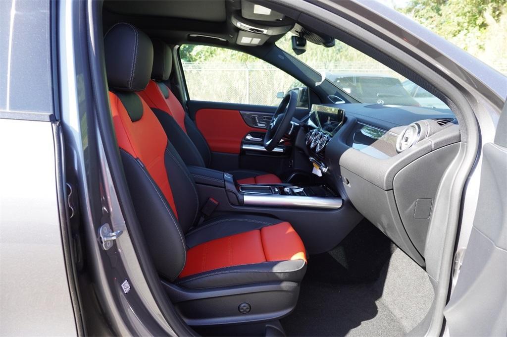 new 2025 Mercedes-Benz GLA 250 car, priced at $44,739