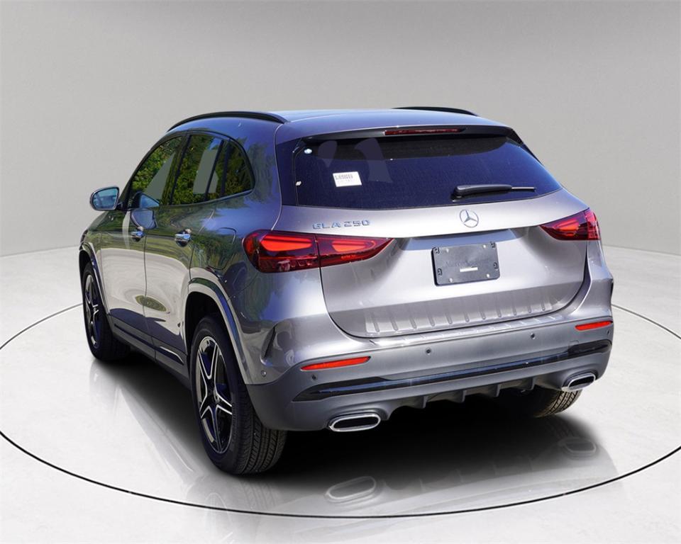 new 2025 Mercedes-Benz GLA 250 car, priced at $44,739