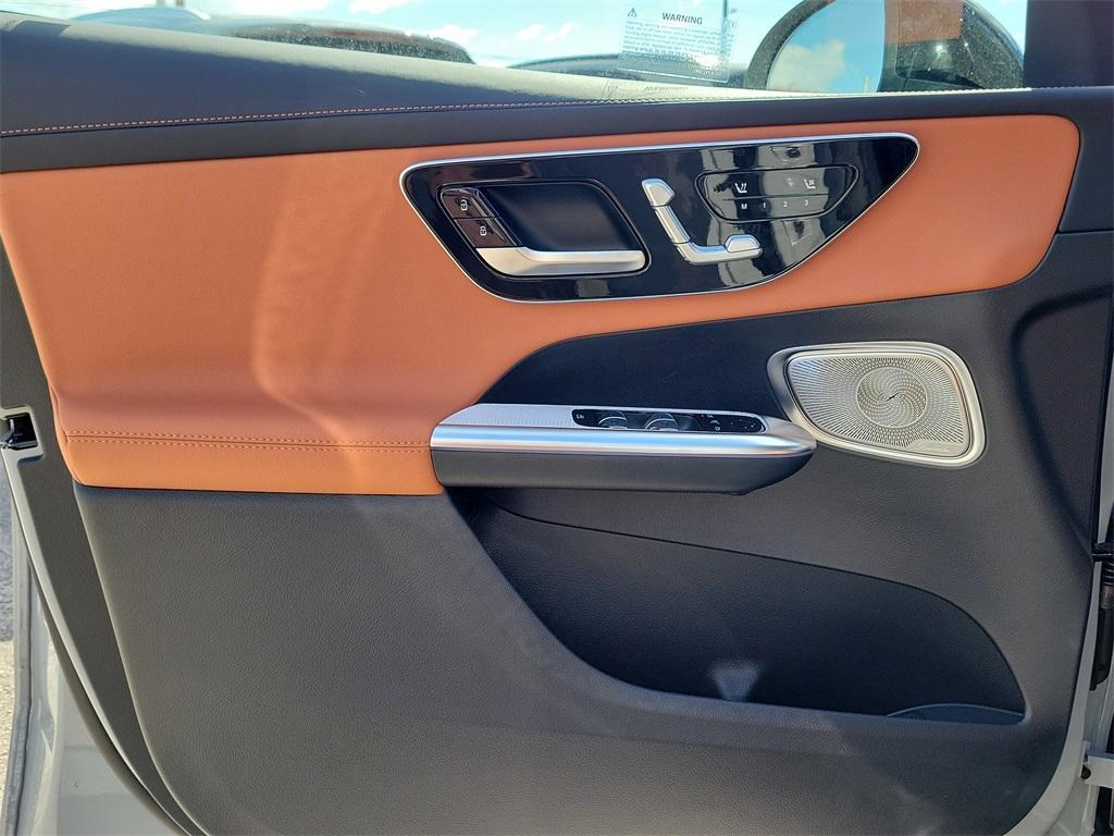 new 2026 Mercedes-Benz GLC 300 car