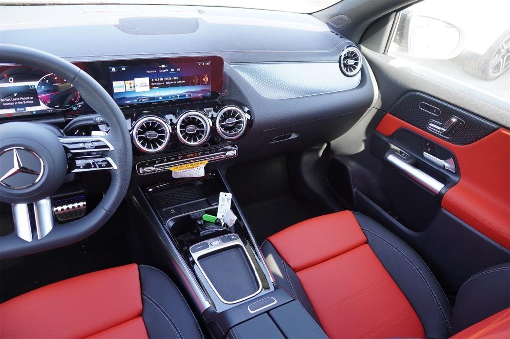 new 2025 Mercedes-Benz GLA 250 car, priced at $54,240