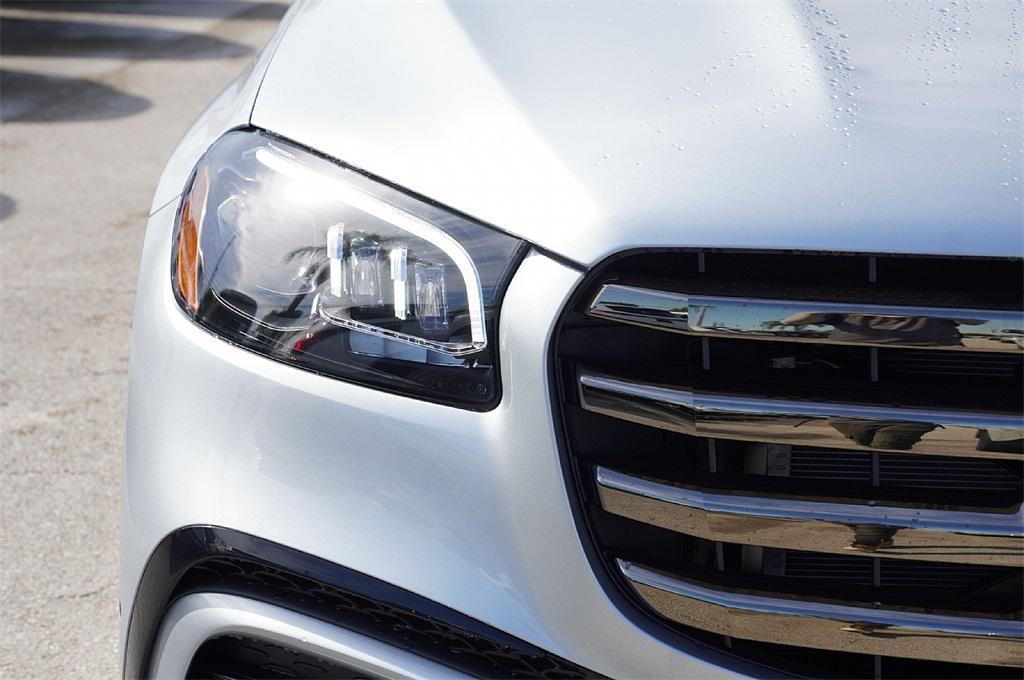 new 2026 Mercedes-Benz GLS 450 car