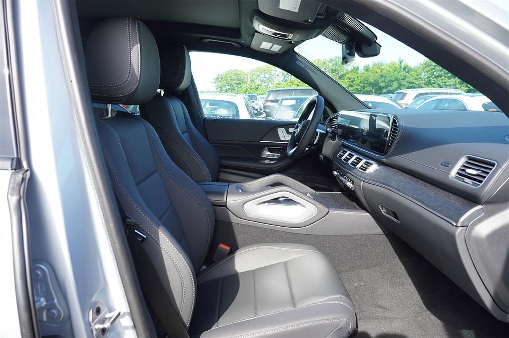 new 2026 Mercedes-Benz GLS 450 car