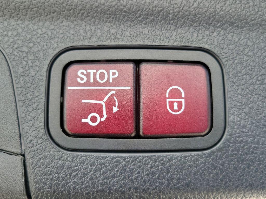 used 2025 Mercedes-Benz GLE 350 car, priced at $58,882