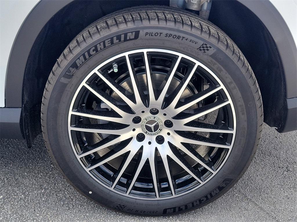 new 2026 Mercedes-Benz GLC 300 car