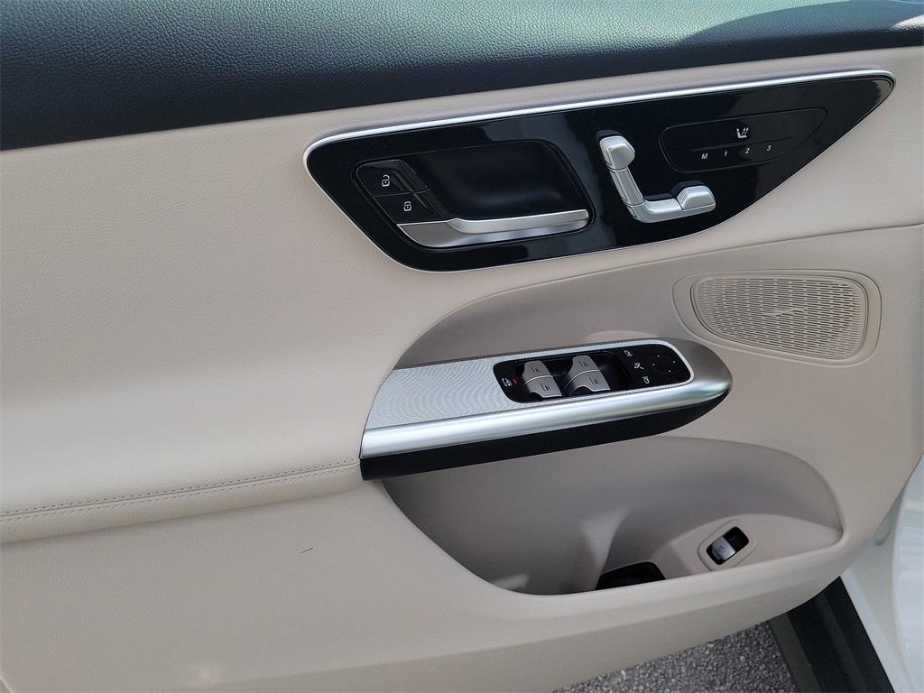 new 2026 Mercedes-Benz GLC 300 car