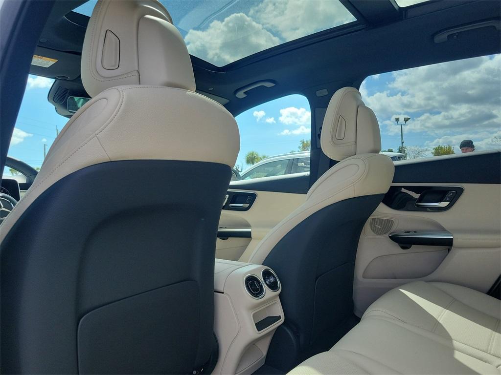 new 2026 Mercedes-Benz GLC 300 car