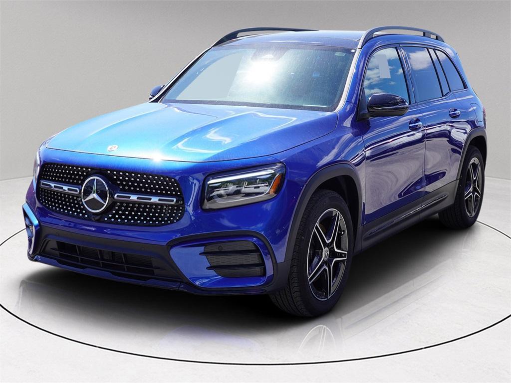 new 2025 Mercedes-Benz GLB 250 car
