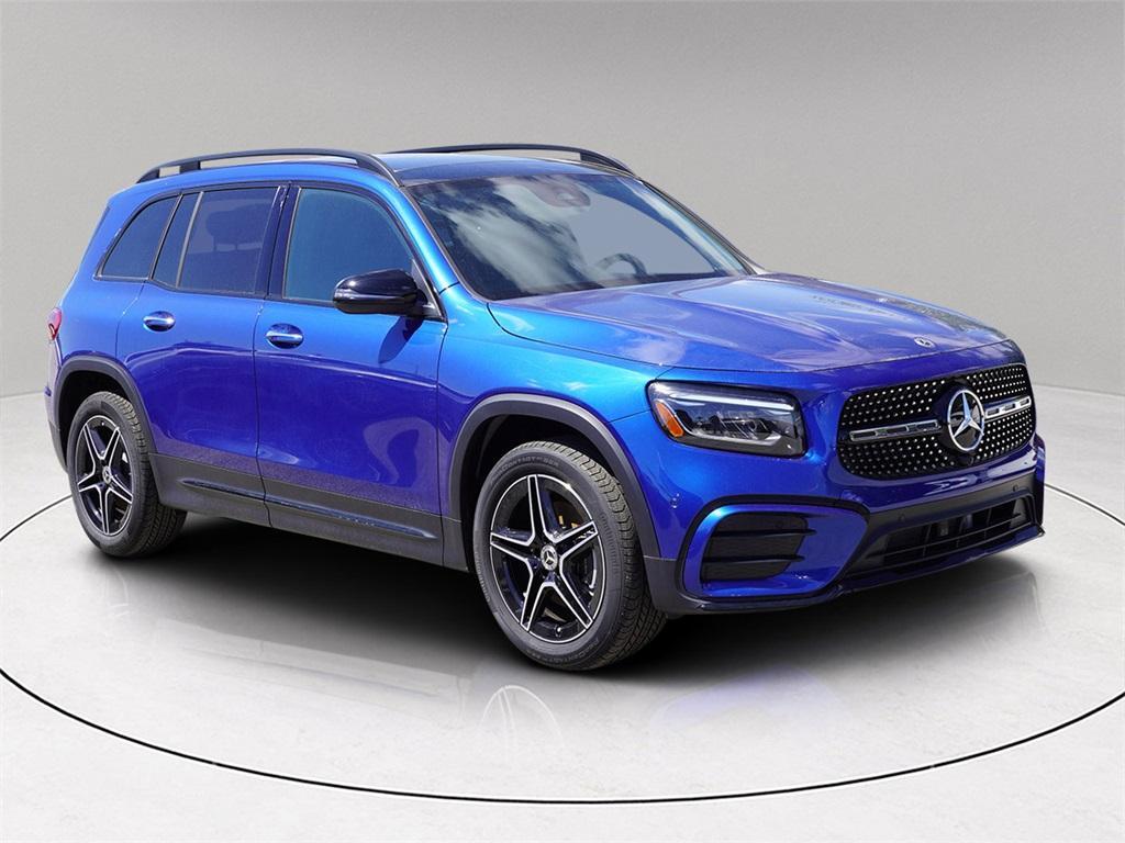 new 2025 Mercedes-Benz GLB 250 car