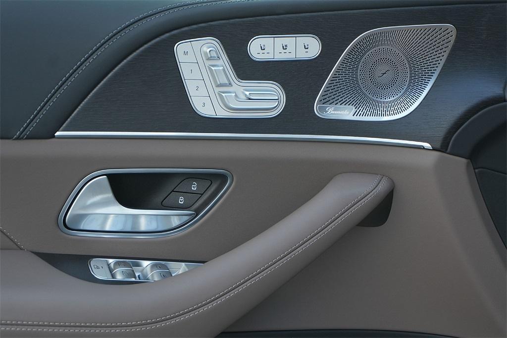 new 2026 Mercedes-Benz Maybach GLS 600 car