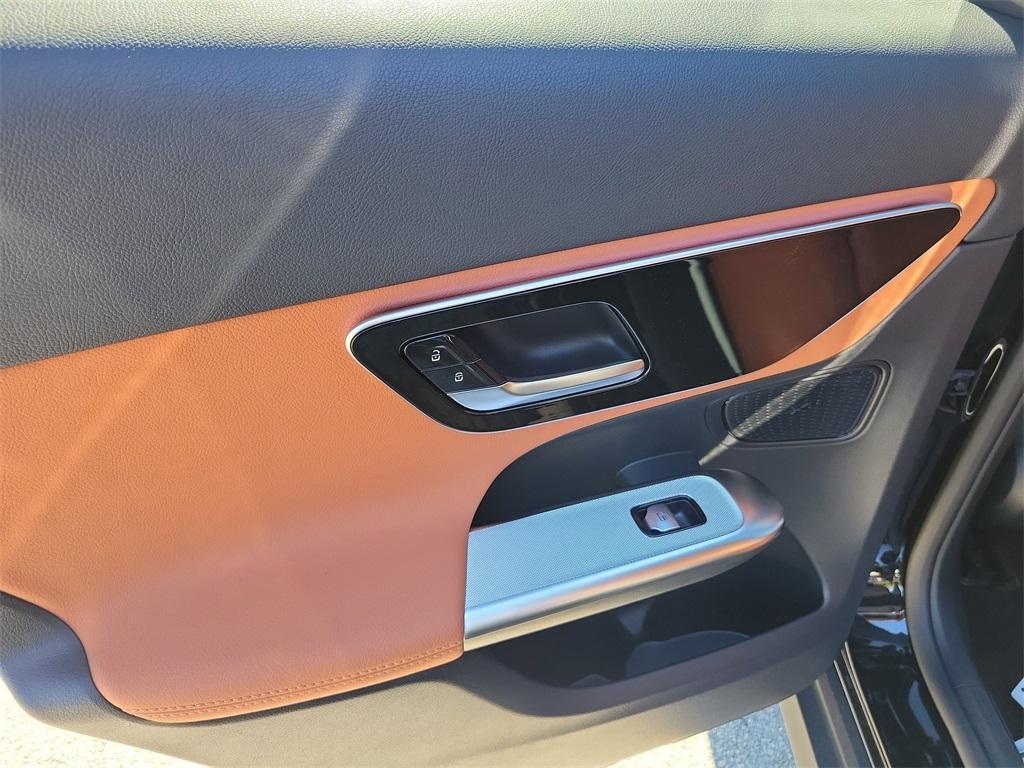 new 2026 Mercedes-Benz GLC 300 car