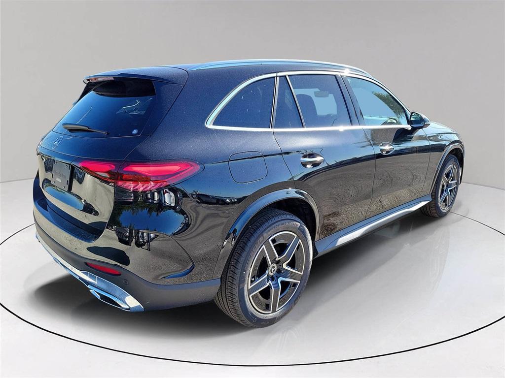 new 2026 Mercedes-Benz GLC 300 car