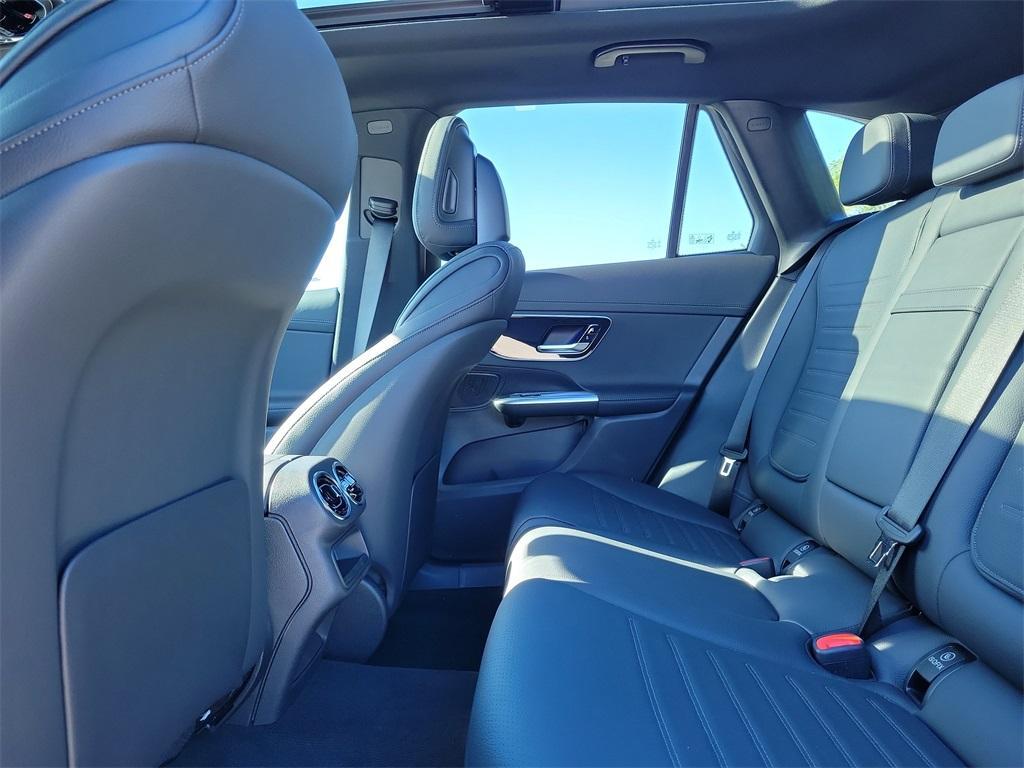 new 2026 Mercedes-Benz GLC 300 car