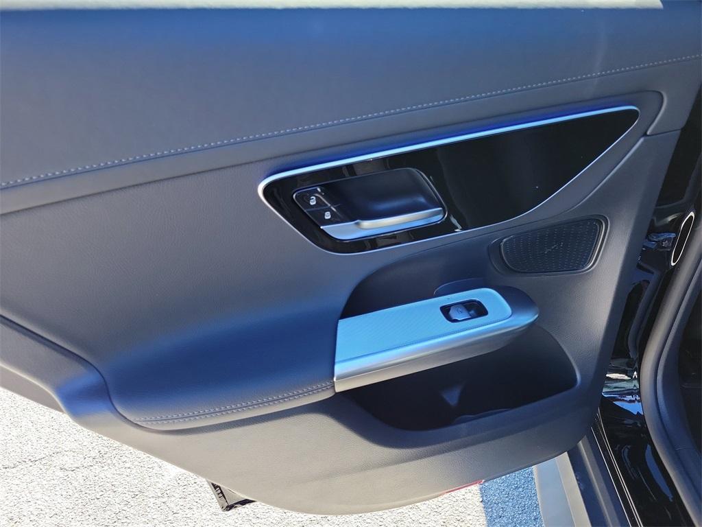 new 2026 Mercedes-Benz GLC 300 car