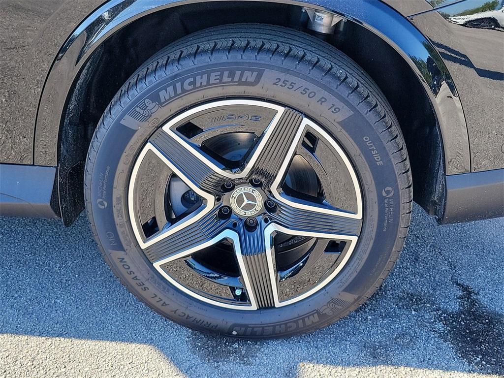 new 2026 Mercedes-Benz GLC 300 car