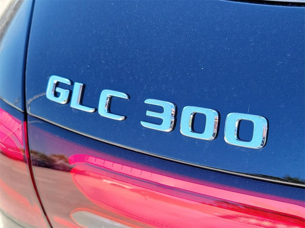 new 2026 Mercedes-Benz GLC 300 car