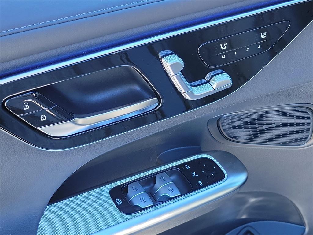 new 2026 Mercedes-Benz GLC 300 car