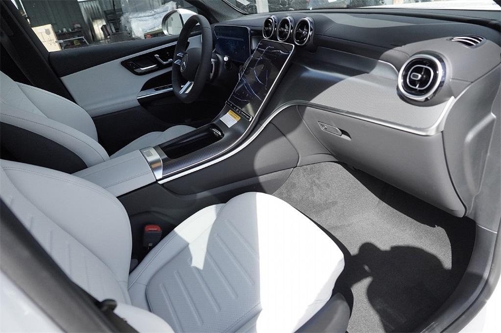 new 2026 Mercedes-Benz GLC 300 car