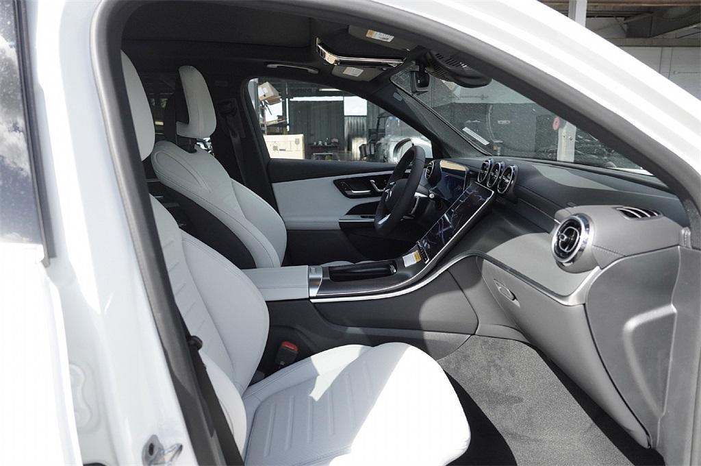 new 2026 Mercedes-Benz GLC 300 car