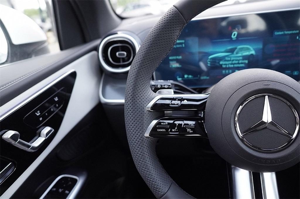 new 2026 Mercedes-Benz GLC 300 car