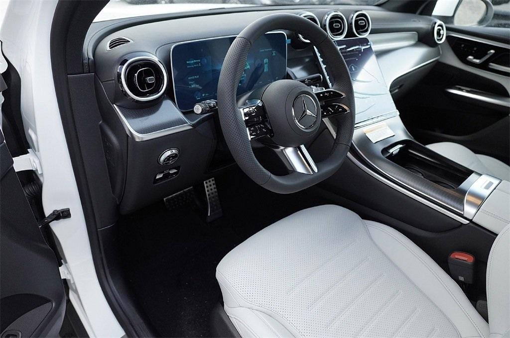 new 2026 Mercedes-Benz GLC 300 car