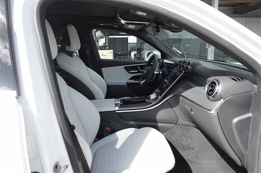 new 2026 Mercedes-Benz GLC 300 car