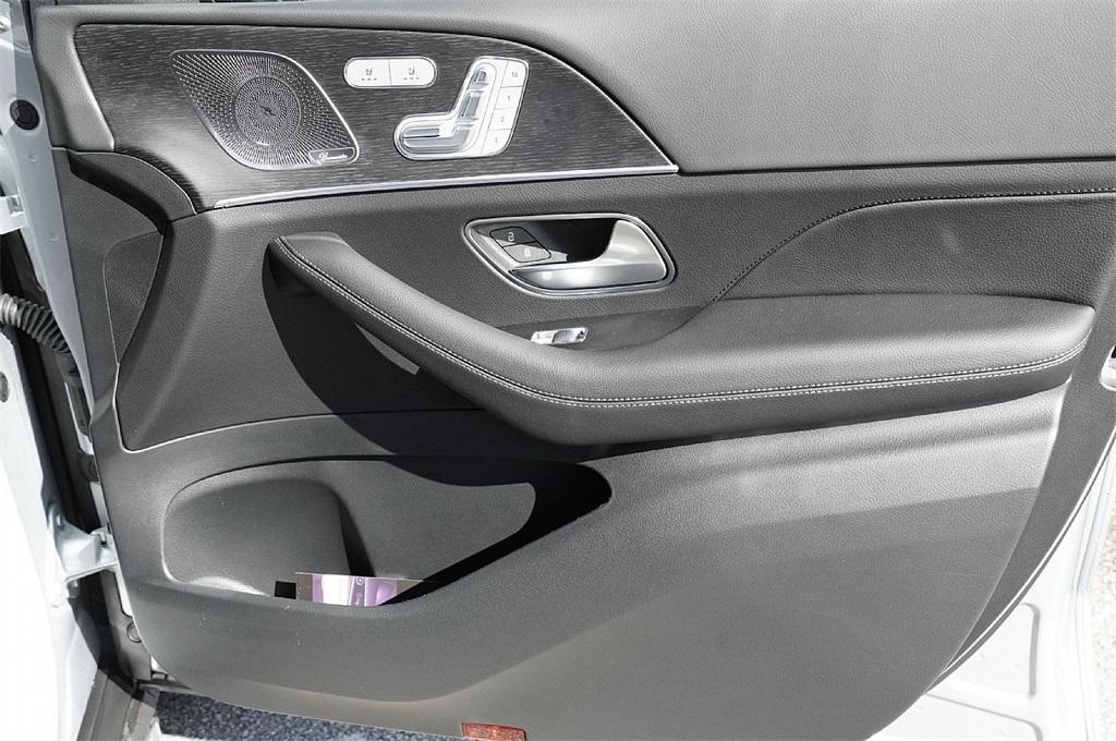 new 2026 Mercedes-Benz GLS 450 car, priced at $96,995