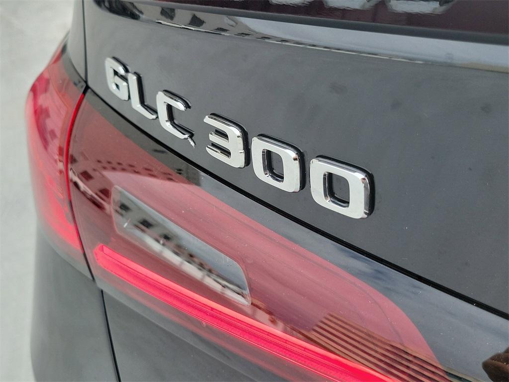new 2026 Mercedes-Benz GLC 300 car