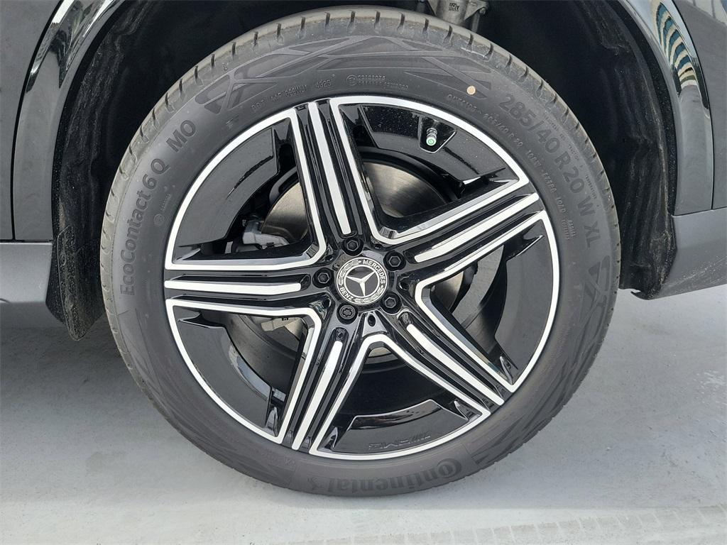 new 2026 Mercedes-Benz GLC 300 car