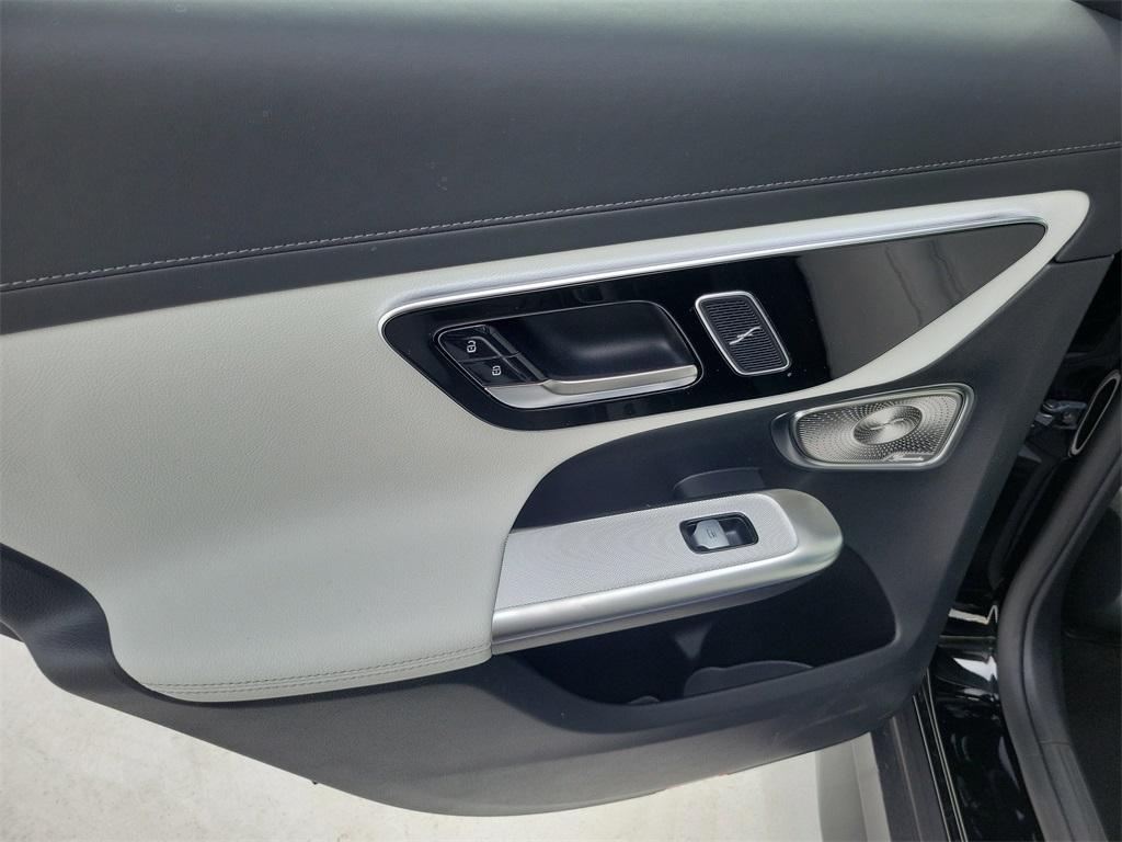 new 2026 Mercedes-Benz GLC 300 car