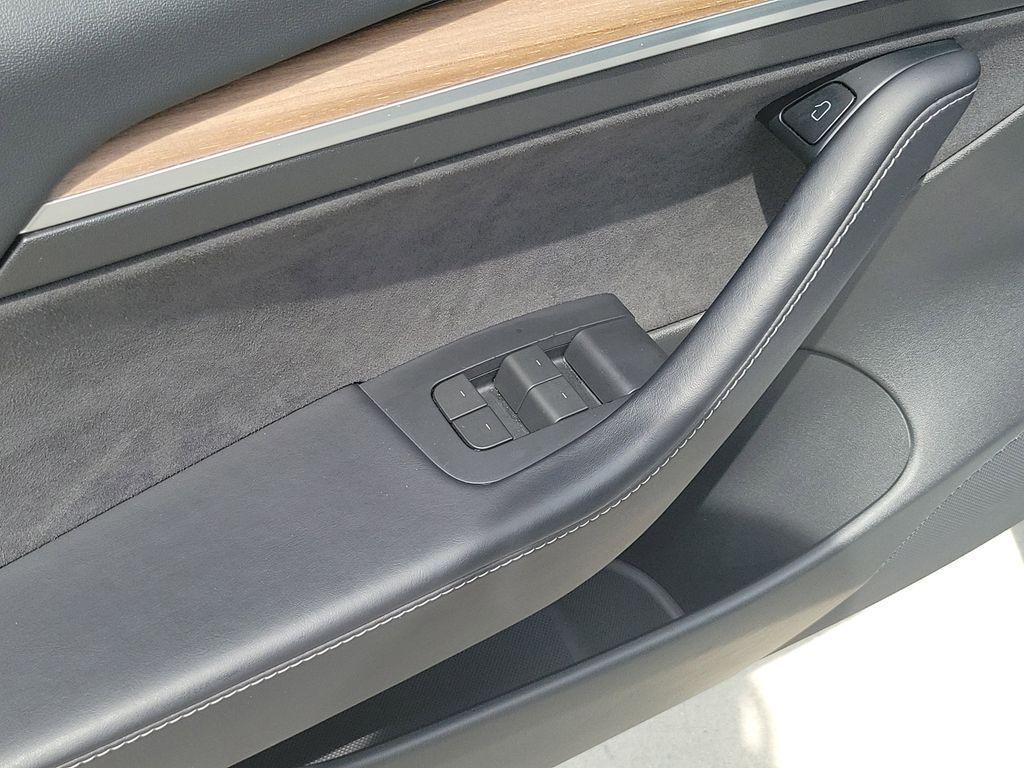 used 2022 Tesla Model 3 car, priced at $30,900