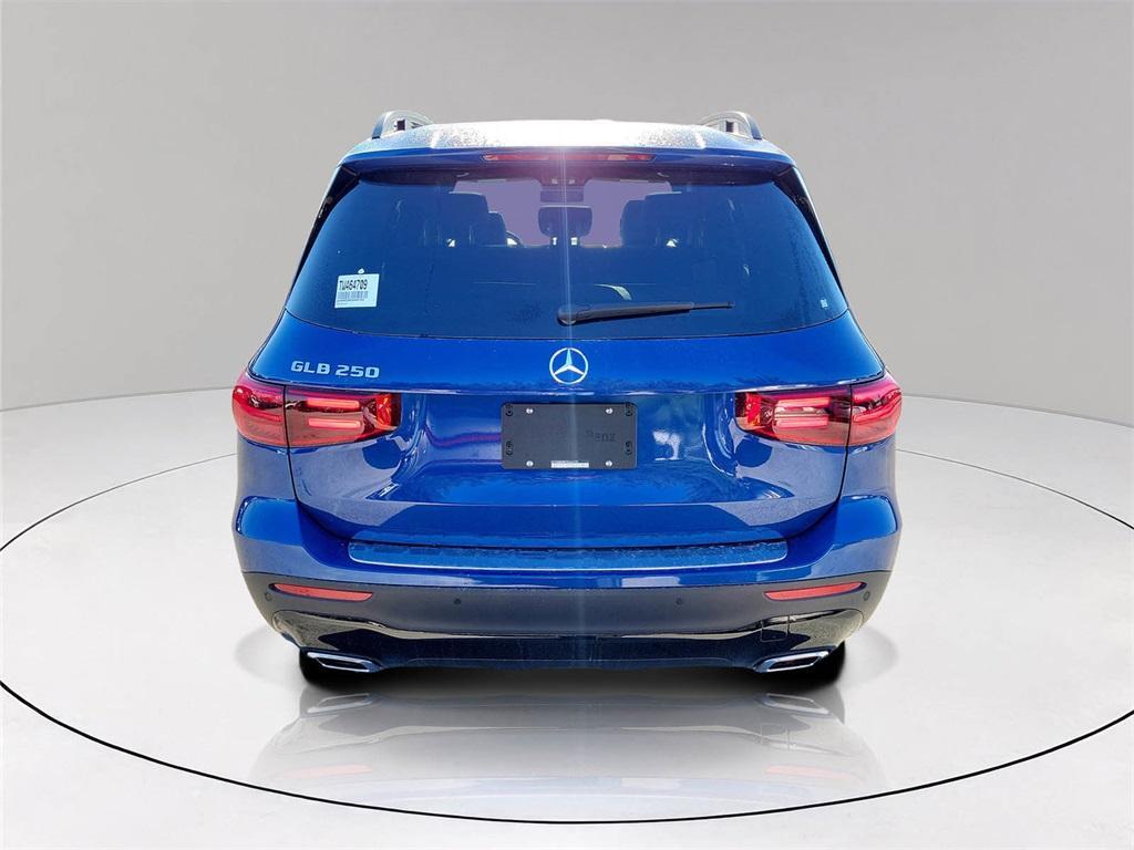 new 2026 Mercedes-Benz GLB 250 car