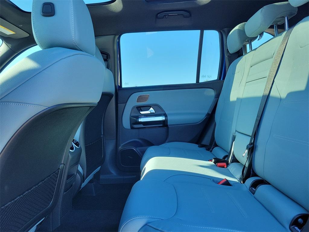 new 2026 Mercedes-Benz GLB 250 car