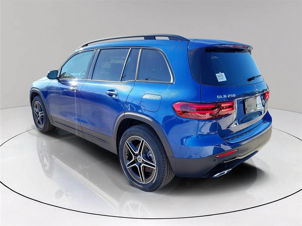 new 2026 Mercedes-Benz GLB 250 car