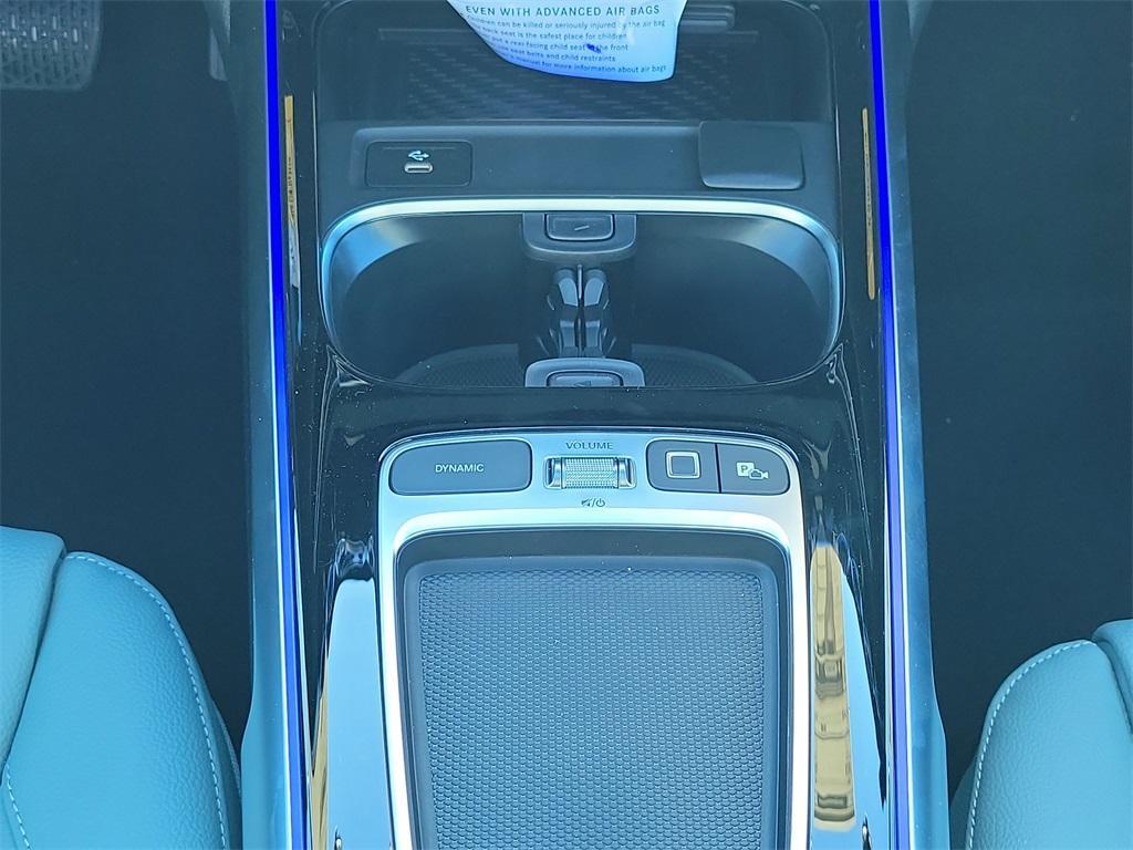 new 2026 Mercedes-Benz GLB 250 car