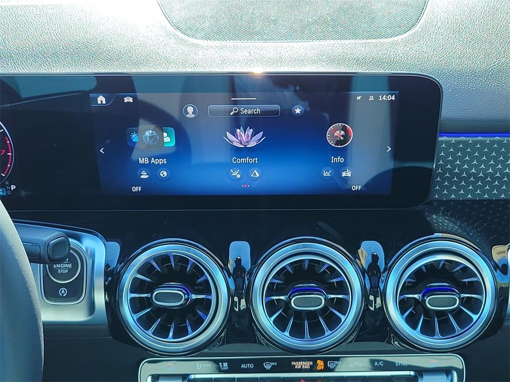 new 2026 Mercedes-Benz GLB 250 car