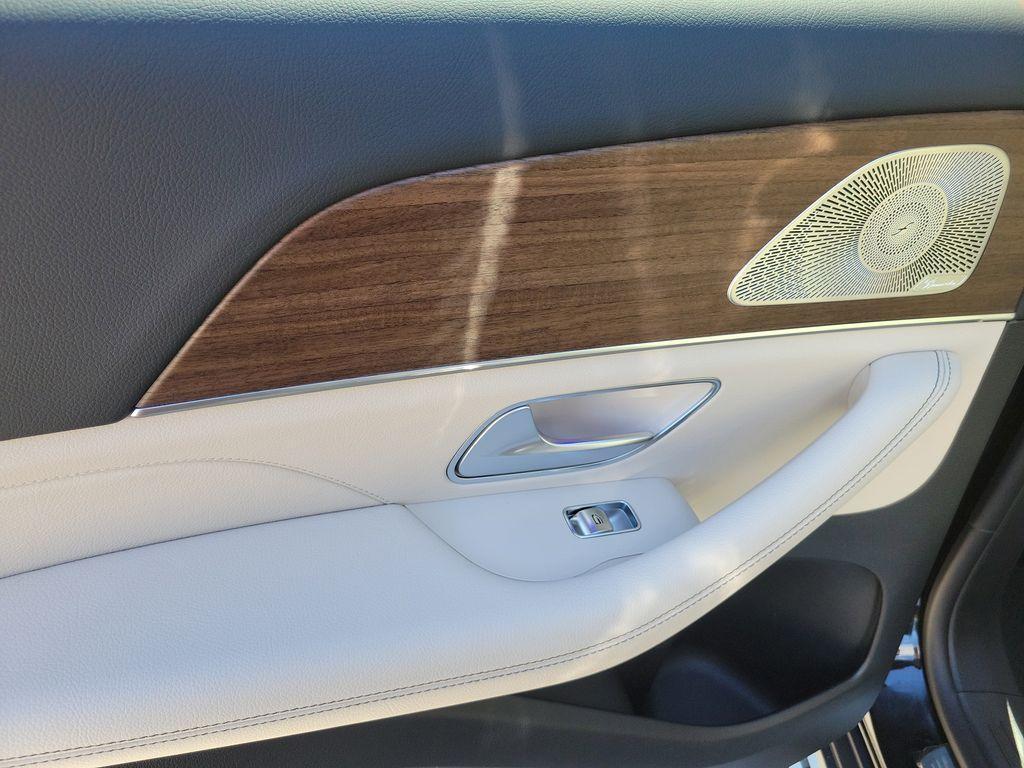 new 2026 Mercedes-Benz GLE 450 car, priced at $81,845