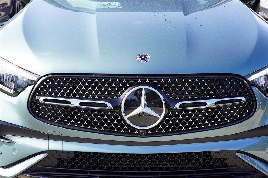 new 2026 Mercedes-Benz GLC 300 car
